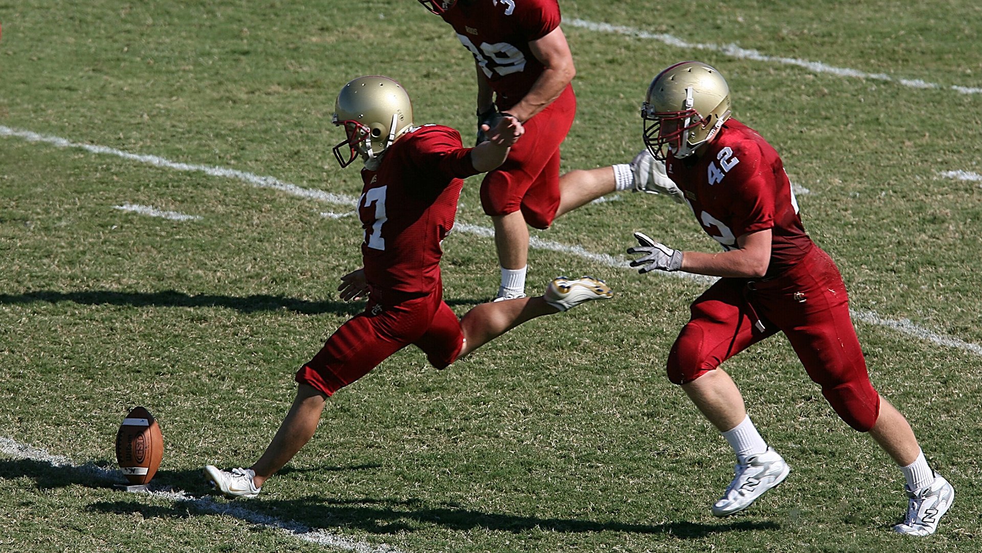 开拓者开启五连客 小杨随队前往，开拓者五个首发走了四个