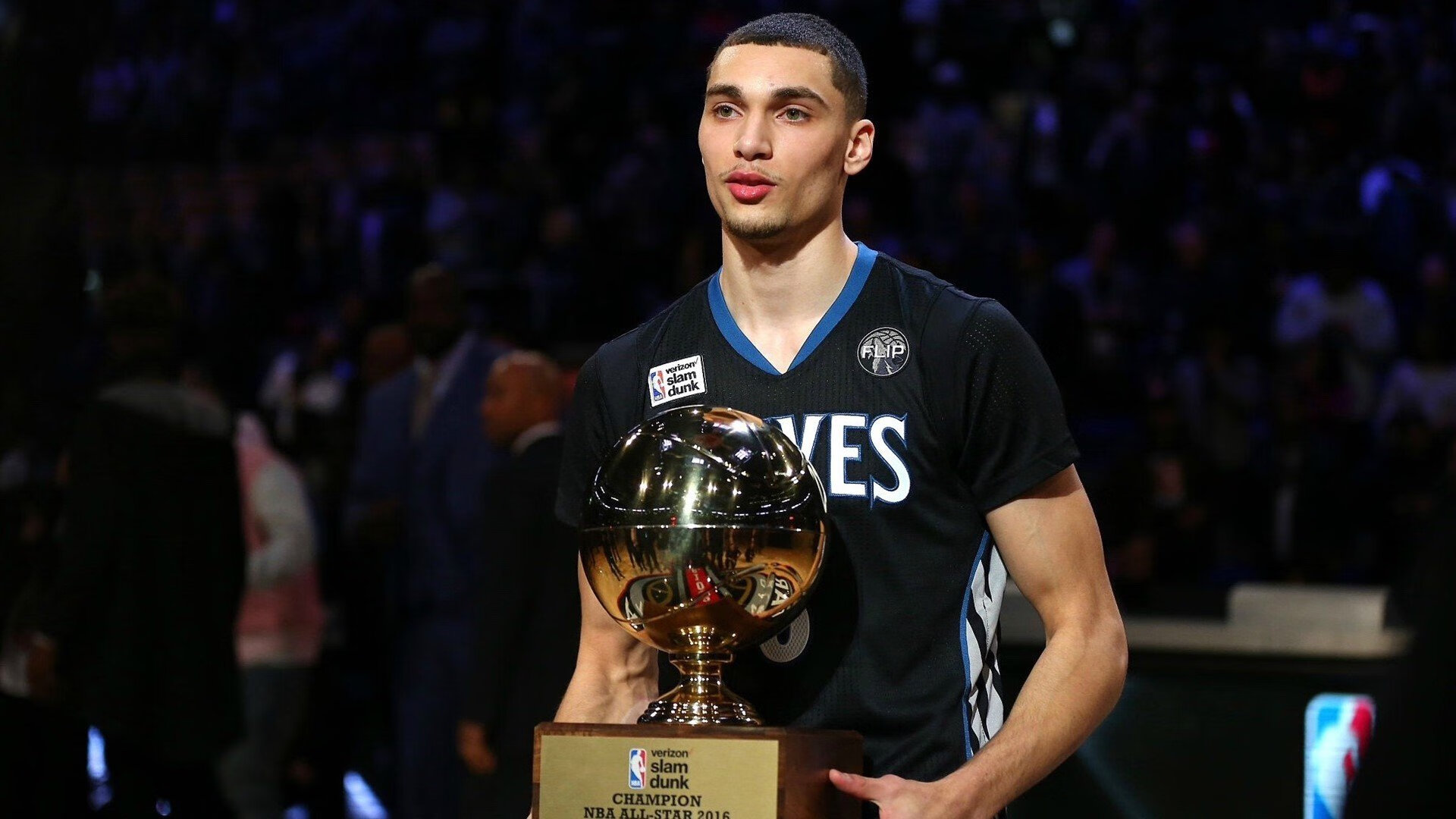 东契奇领衔狂潮!哈克斯火力全开湖人新援惊艳亮相西部格局悄然改变